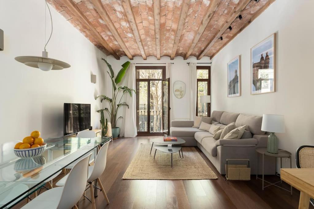 Apartamento New Charming & Cozy Gem Central Location *